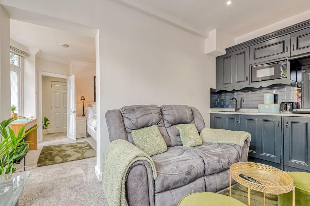 The Stables Annex Hotel Hinckley Bagian luar foto